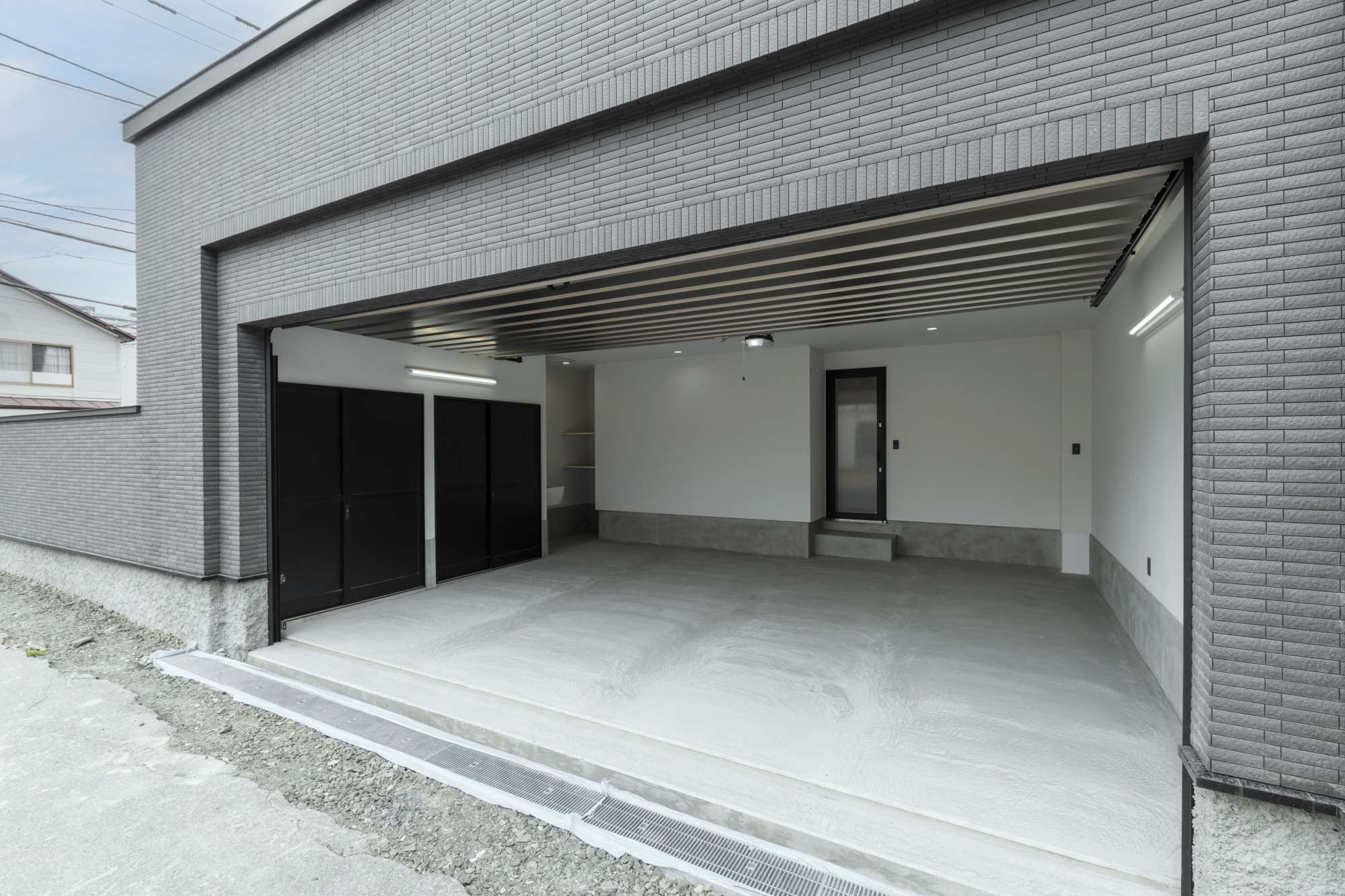 ビルトインガレージ -  -  - 