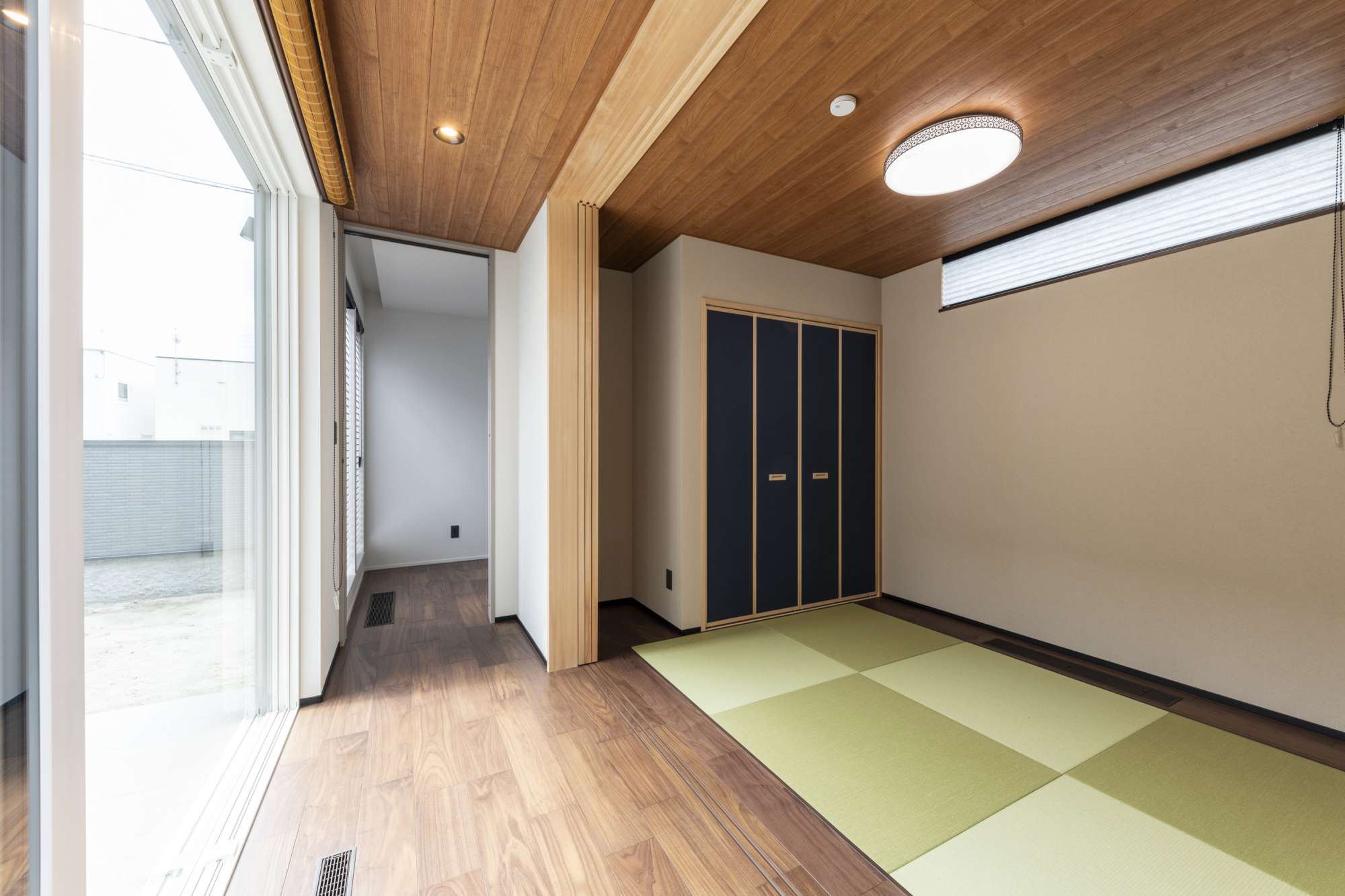 ごろごろできる和室は、来客の寝室や家族のふだん使いにも -  -  - 